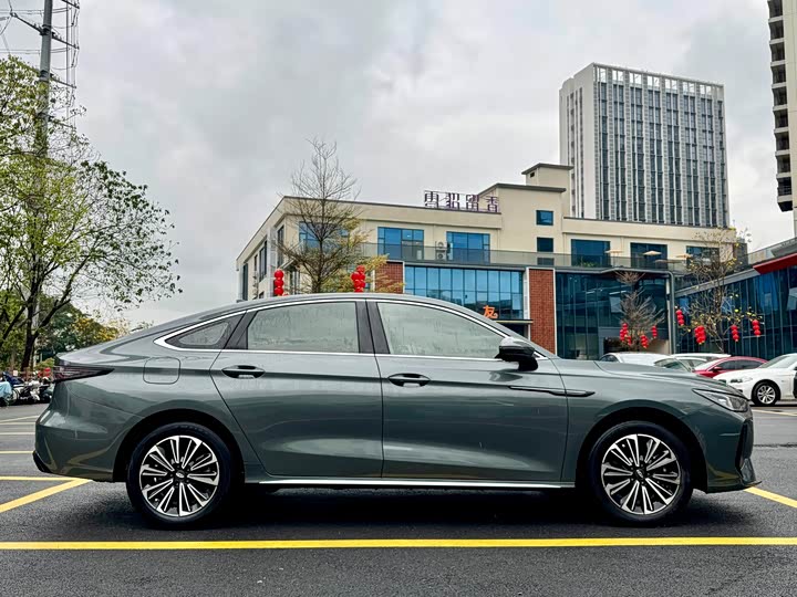 Photo 4 - Chery Fulwin A8L