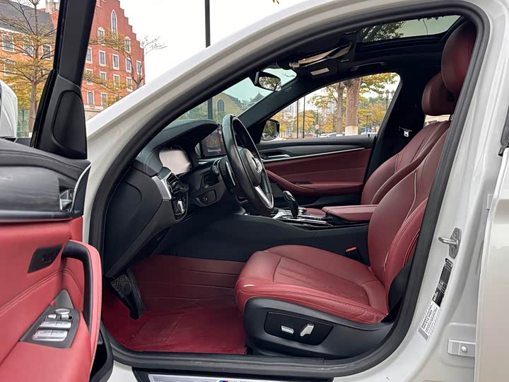 Фото 8 - BMW 5 Series