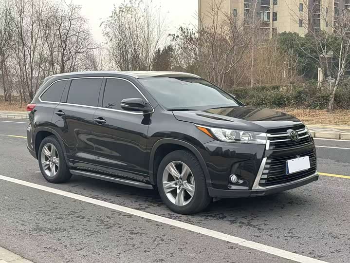 Фото 2 - Toyota Highlander