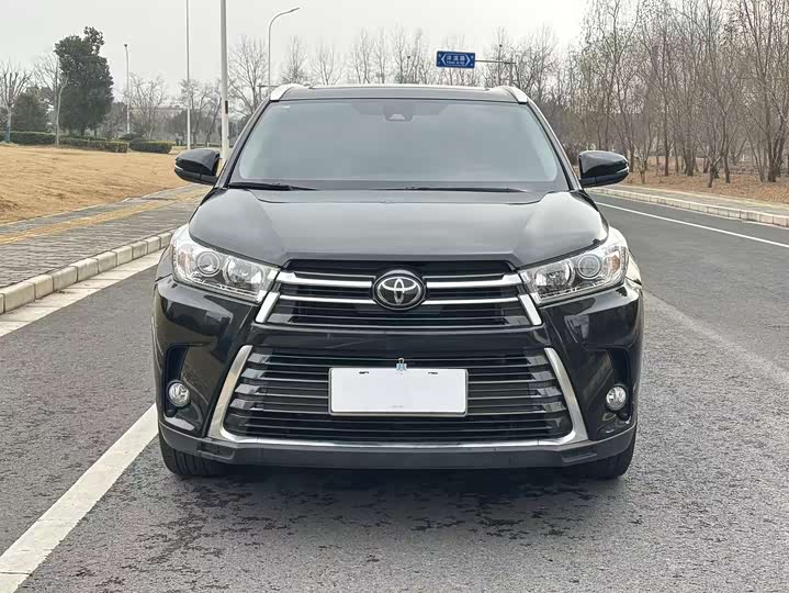 Фото 3 - Toyota Highlander