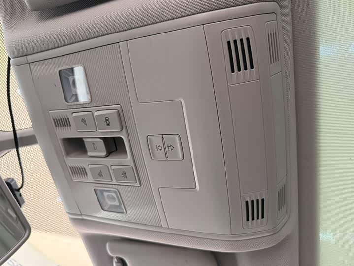 Фото 7 - Volkswagen Tacqua