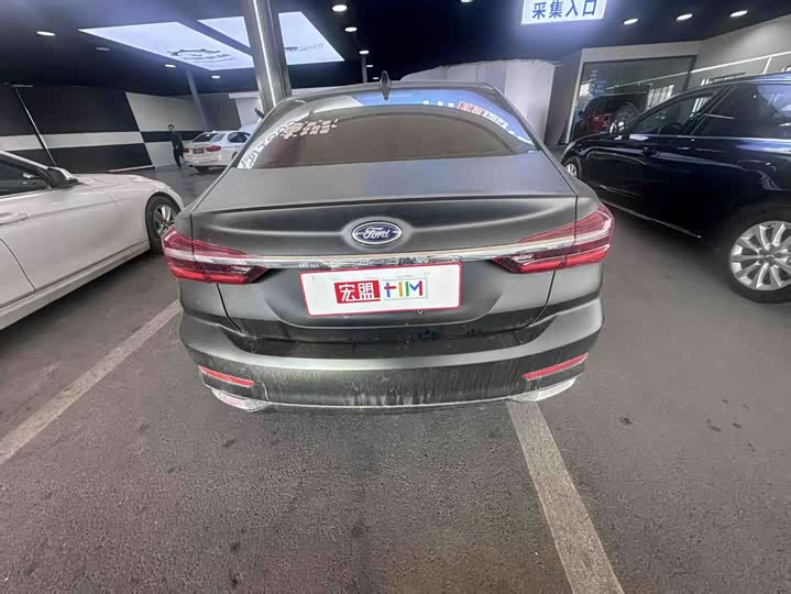 Фото 9 - Ford Escort