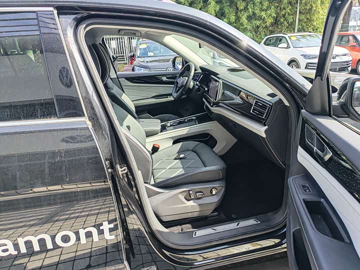 Photo 4 - Volkswagen Teramont Pro