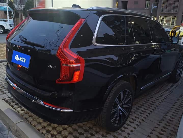 Фото 3 - Volvo XC90