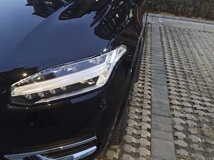 Фото 5 - Volvo XC90