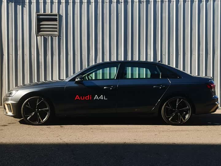 Фото 3 - Audi A4L