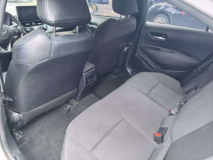 Фото 5 - Toyota Corolla