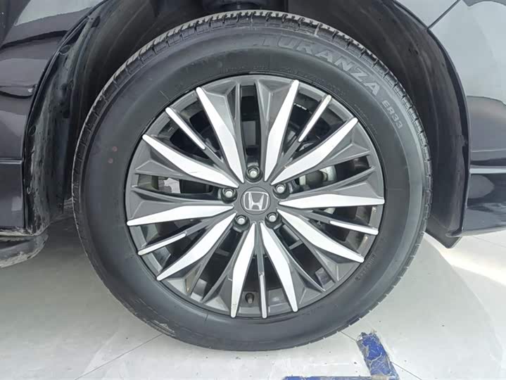 Фото 6 - Honda Avancier