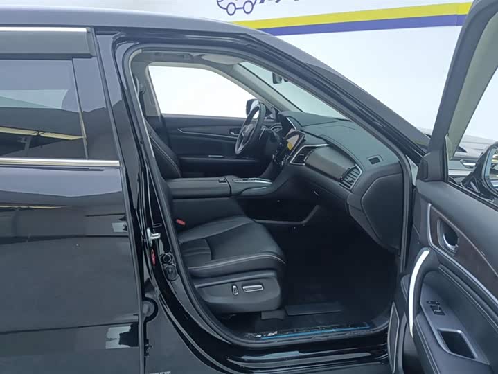 Фото 8 - Honda Avancier