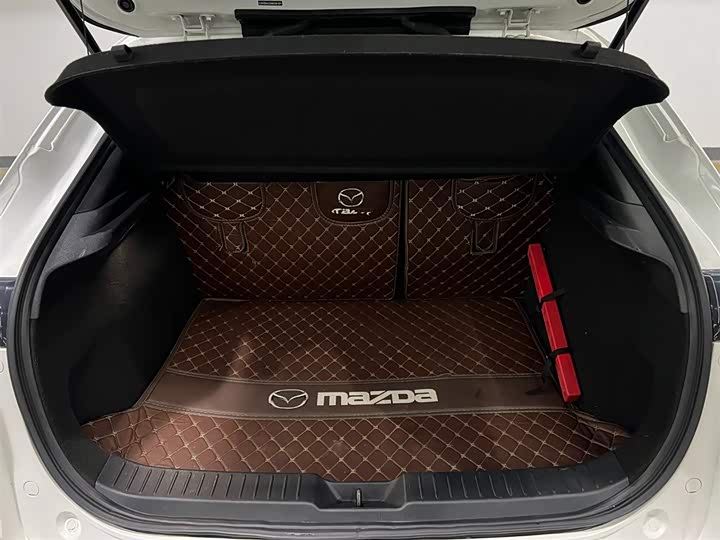 Фото 7 - Mazda CX-30