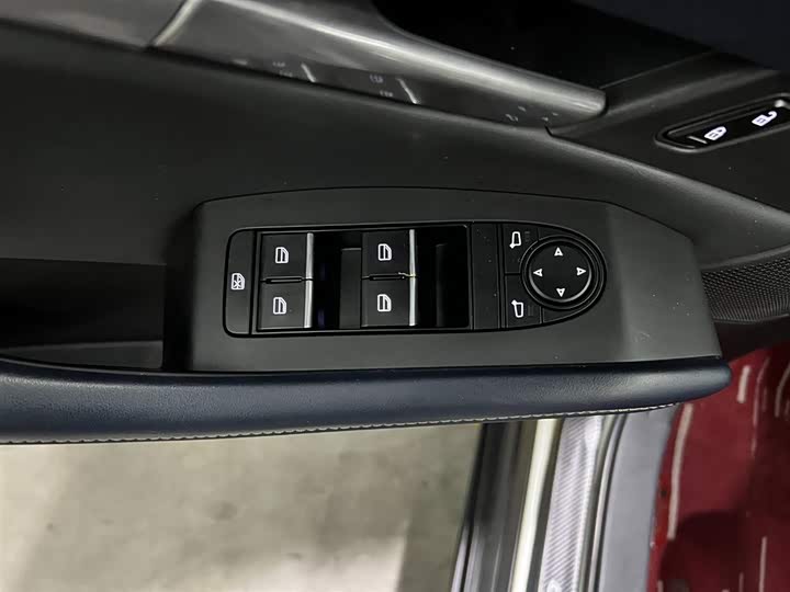 Фото 9 - Mazda CX-30