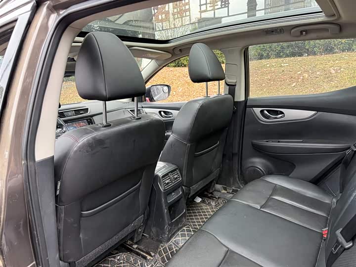 Фото 9 - Nissan Qashqai