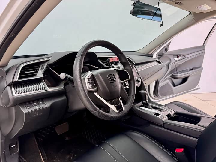 Фото 7 - Honda Civic