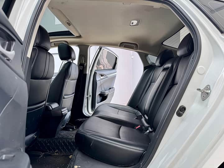 Фото 9 - Honda Civic