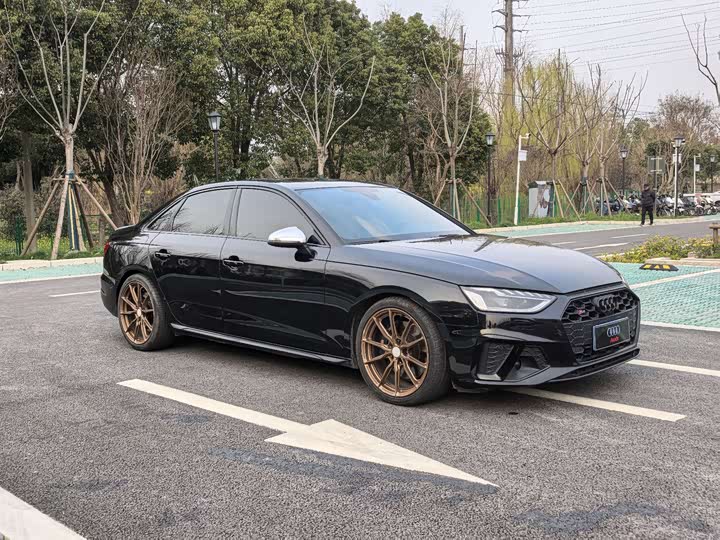 Фото 3 - Audi S4