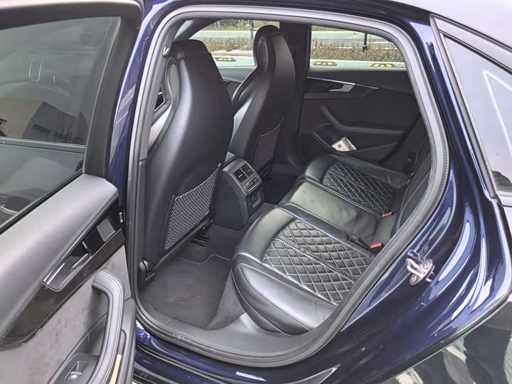 Фото 7 - Audi S4