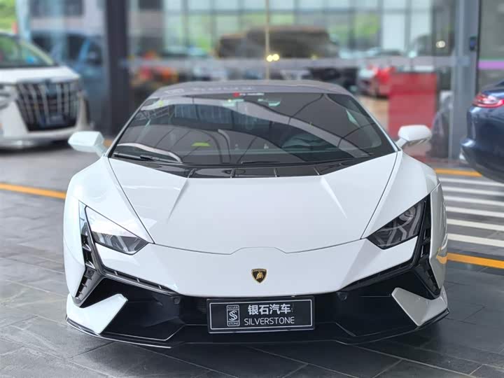 Photo 2 - Lamborghini Huracán
