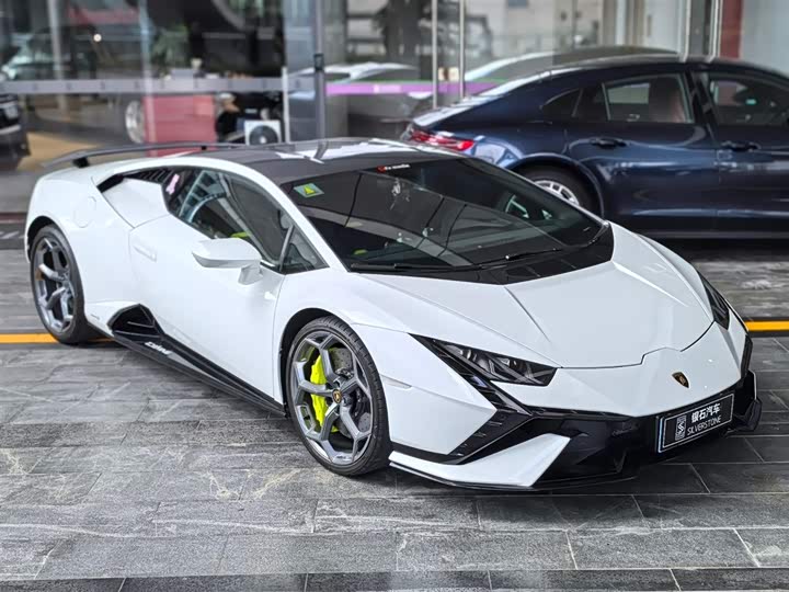 Photo 3 - Lamborghini Huracán