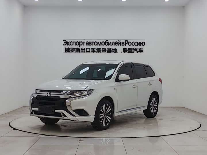 Фото 1 - Mitsubishi Outlander