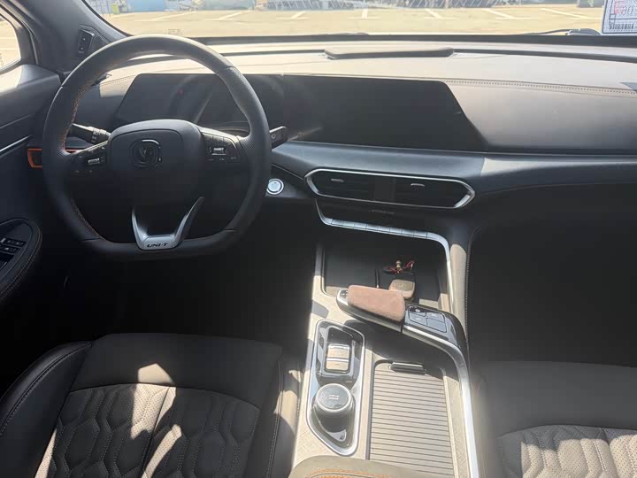 Photo 9 - Changan UNI-T