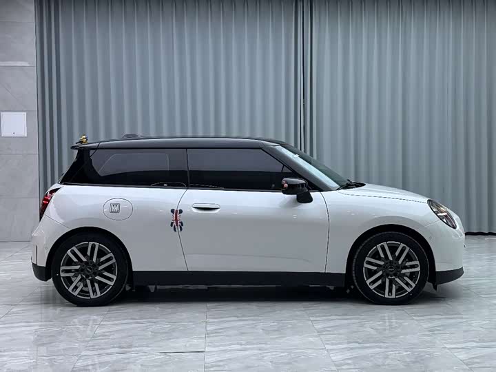 Photo 4 - Mini Cooper