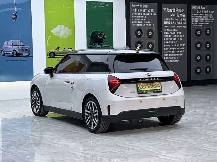 Photo 6 - Mini Cooper