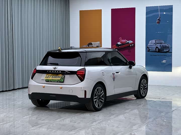 Photo 7 - Mini Cooper