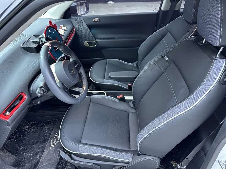 Photo 8 - Mini Cooper