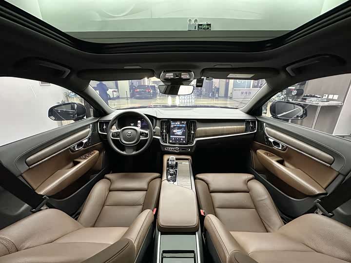 Фото 6 - Volvo S90