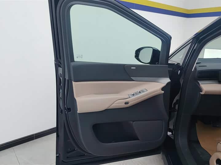 Фото 7 - XPeng X9