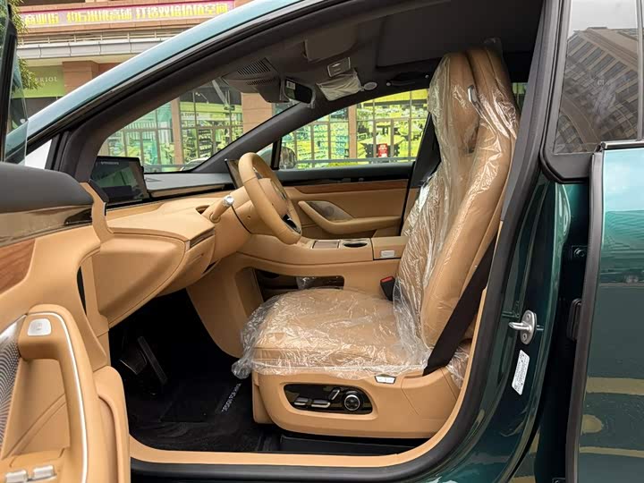 Фото 7 - Luxeed R7