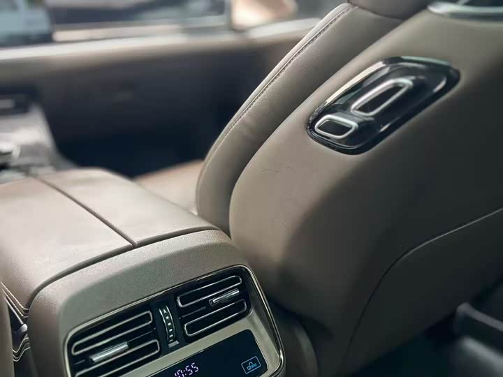 Фото 8 - BYD Han