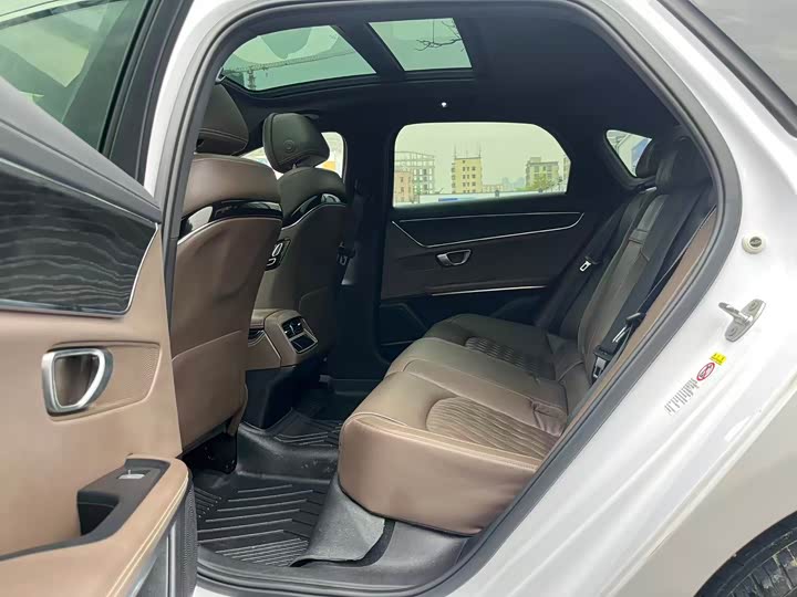 Фото 9 - BYD Han