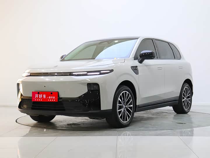 Фото 2 - Leapmotor B10