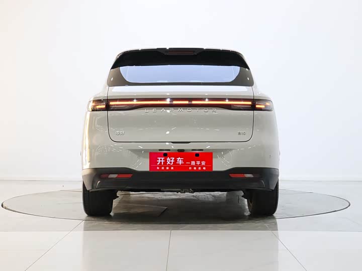 Фото 3 - Leapmotor B10