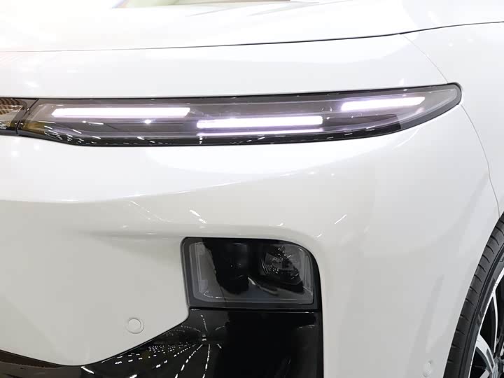 Фото 9 - Leapmotor B10