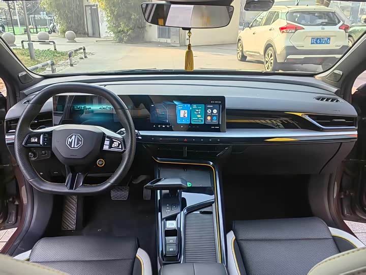 Фото 4 - MG Motor 5 Scorpio