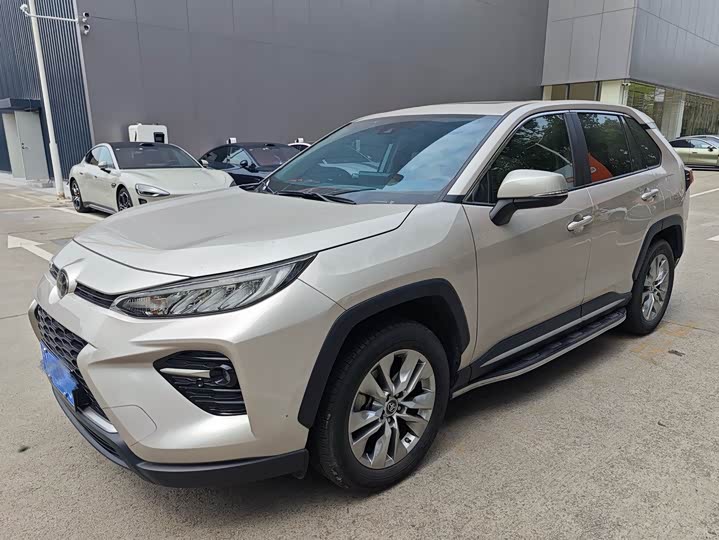 Photo 1 - Toyota Wildlander