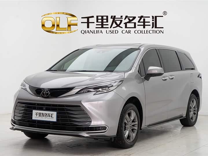 Фото 1 - Toyota Sienna