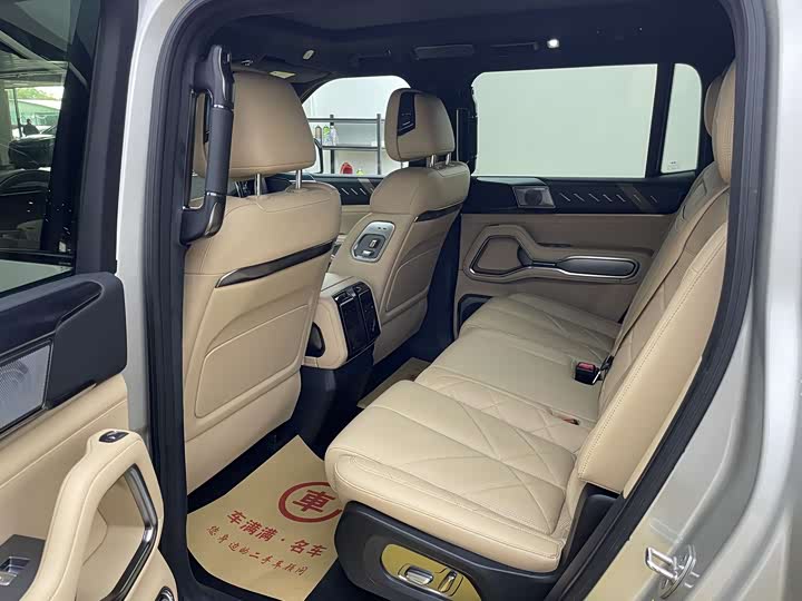 Фото 5 - BYD FangChengBao Leopard 8