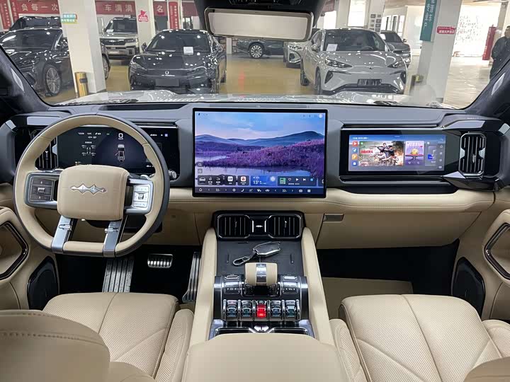 Фото 6 - BYD FangChengBao Leopard 8