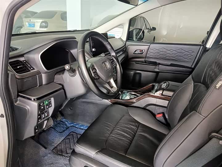 Фото 7 - Honda Elysion