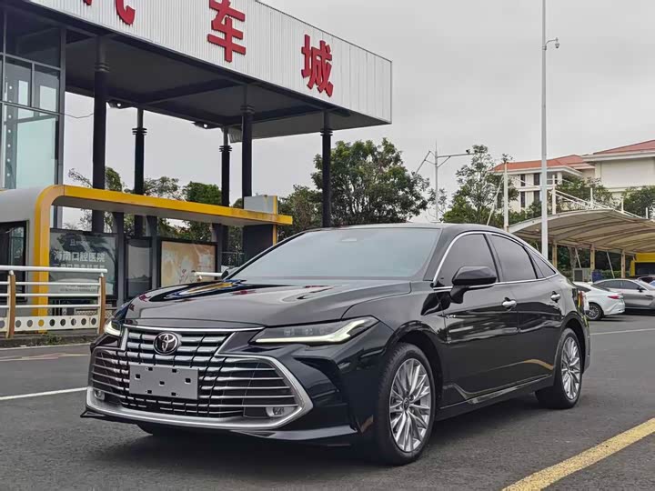 Photo 1 - Toyota Avalon