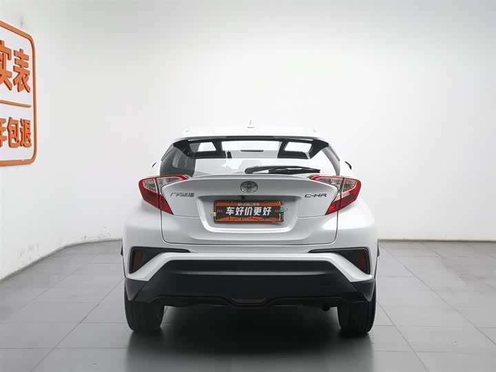 Фото 4 - Toyota C-HR