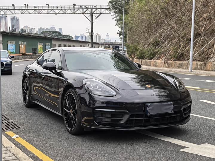 Фото 4 - Porsche Panamera