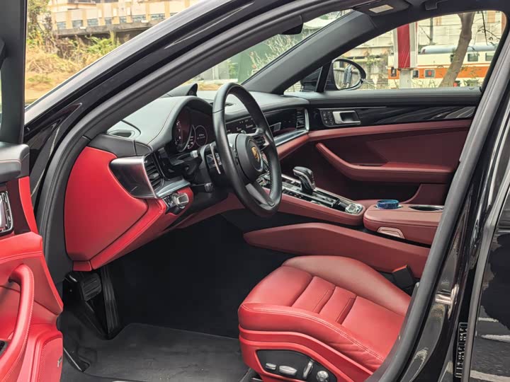 Фото 6 - Porsche Panamera