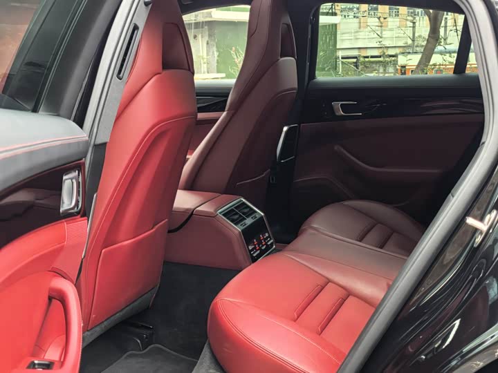 Фото 7 - Porsche Panamera