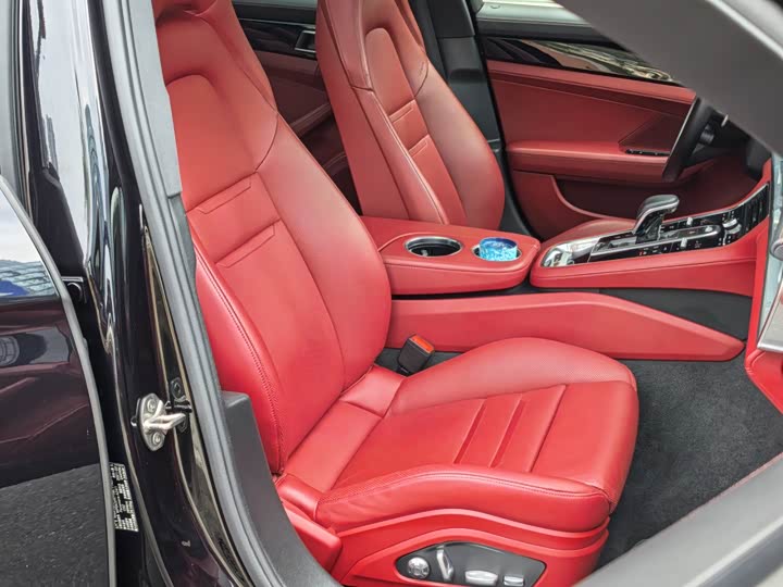 Фото 9 - Porsche Panamera