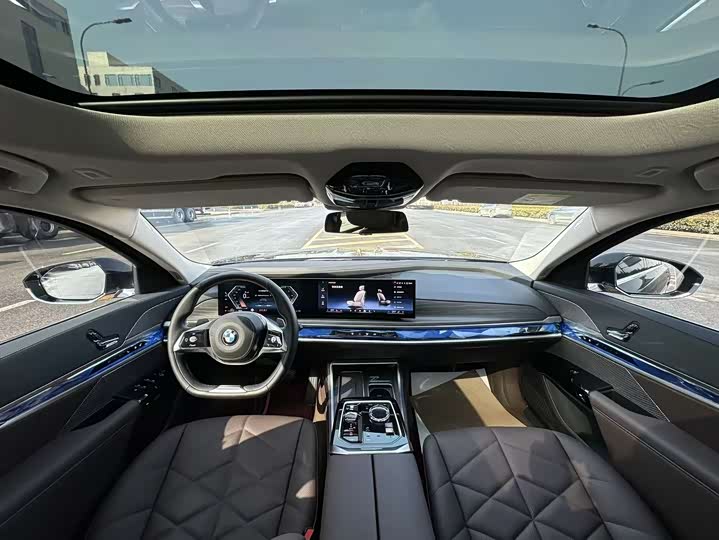 Фото 5 - BMW 7 Series