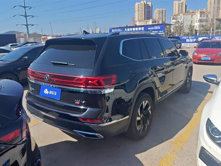 Photo 3 - Volkswagen Teramont Pro